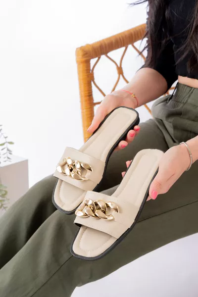 Chain Women's Slippers for Outdoor, Street, Beach, and General Use