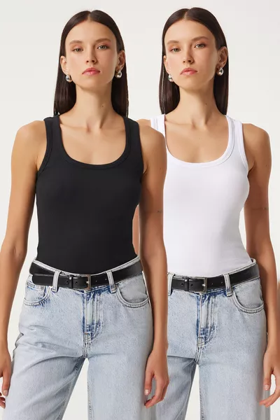 قميص قطني محبوك بسلكين مع حمالات سميكة أسود وأبيض 