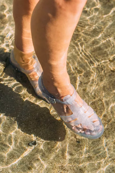 حذاء نسائي مقاوم للماء وشفاف لا يتسخ / صندل نسائي 