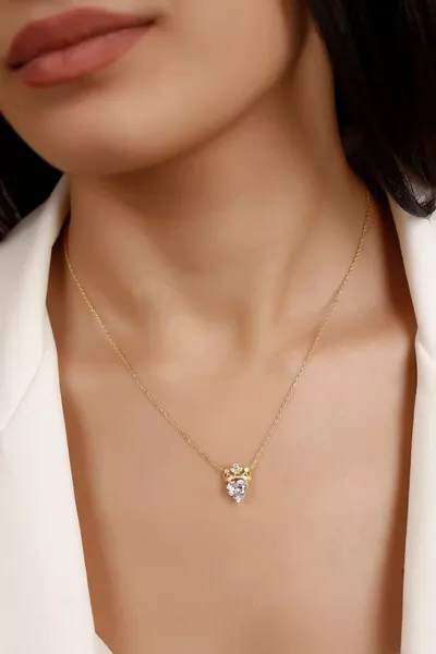  Sterling Silver Queen Necklace with Gold Plating