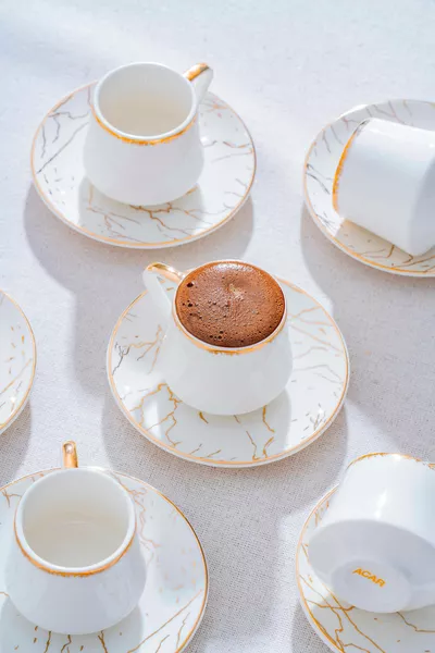 Service de 6 tasses à café blanches Milla