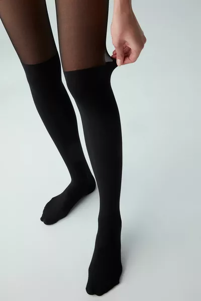 حذاء أسود جوارب لذيذة