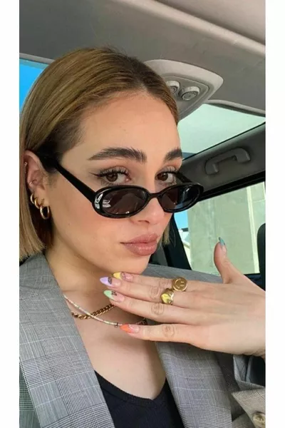 Unisex Oval Frame  Sunglasses Black