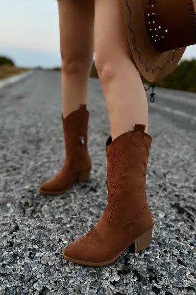 نجمة مطرزة بسحاب أحذية رعاة البقر النسائية الغربية