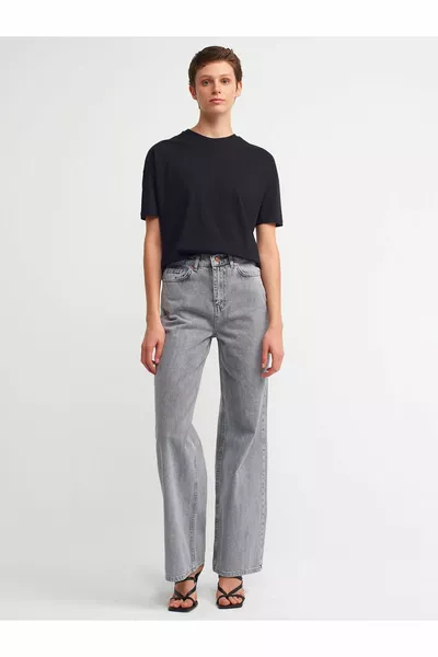  Crew Neck Basic T-shirt-black