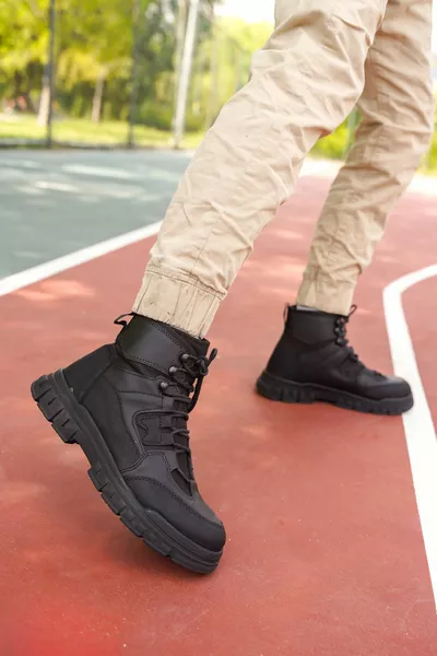 Черни мъжки ботуши 