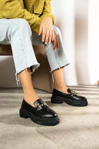 Casual Women's Loafer Classic Thick Sole Chain Oval Toe Loafers 