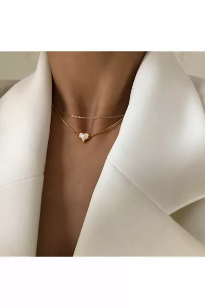 قلادة قلب المينا