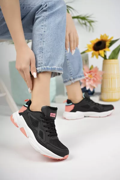  حذاء رياضي للجنسين