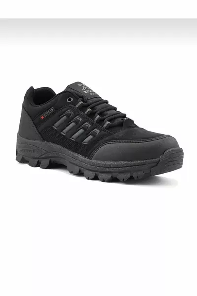 Унисекс Черные зимние треккинговые короткие сапоги