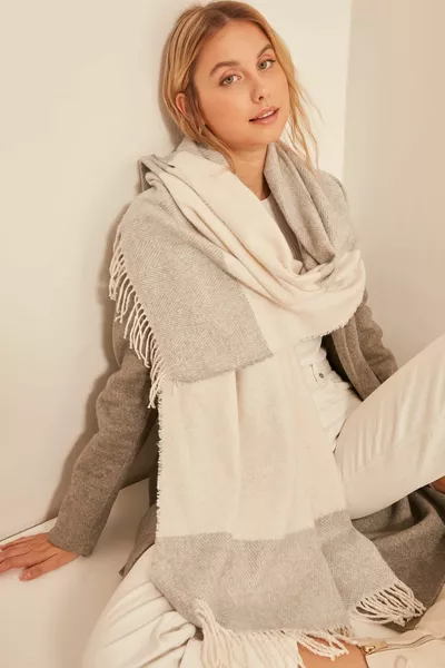  لينة متعرجة نمط رمادي ecru سميكة الكتف وشاح