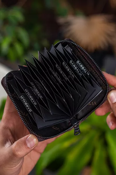 كلوفيس جلد طبيعي سستة قفل الأكورديون مجنون حامل بطاقة براون