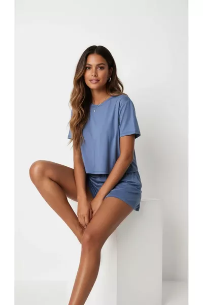 طقم بيجاما من تي شيرت وشورت محبوك