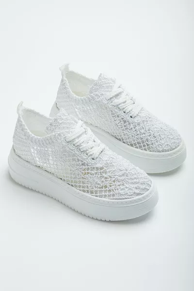 قماش دانتيل أبيض شفاف مع قاعدة سميكة فستان زفاف حذاء رياضي يومي