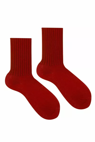 جوارب نوم نسائية صوفية شتوية باللون الكرز ملمس ناعم