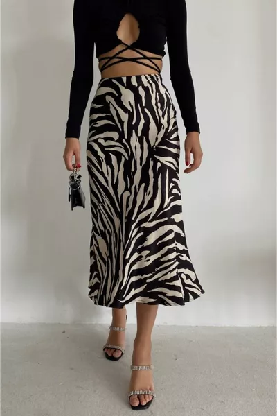 تنورة متوسطة الطول من الساتان الفيسكوز بنقشة حمار الوحش الصيفية - أبيض مائل للكسر