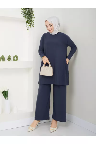 طقم مزدوج رائع بسروال ساندي مع تفاصيل الجيوب