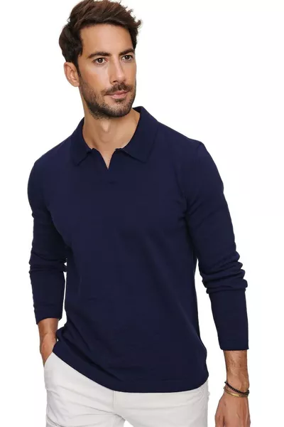 Мужской темно-синий тонкий трикотажный свитер Reddington с длинными рукавами и воротником-поло 