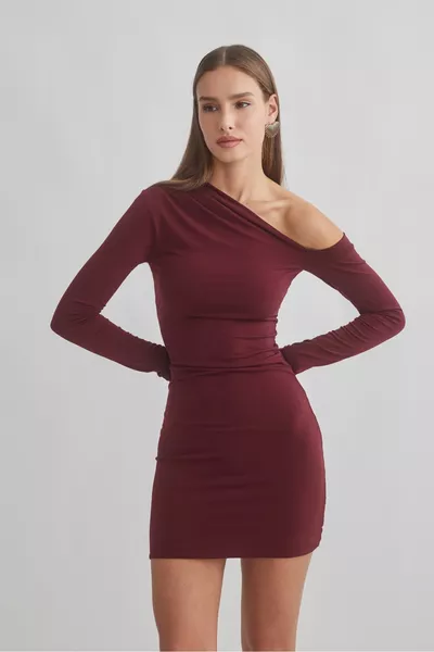 Robe Sandy extensible à une épaule et froncée