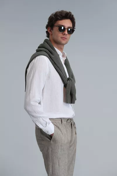 قميص رجالي من الكتان بتصميم مريح من بيتايا باللون الأبيض