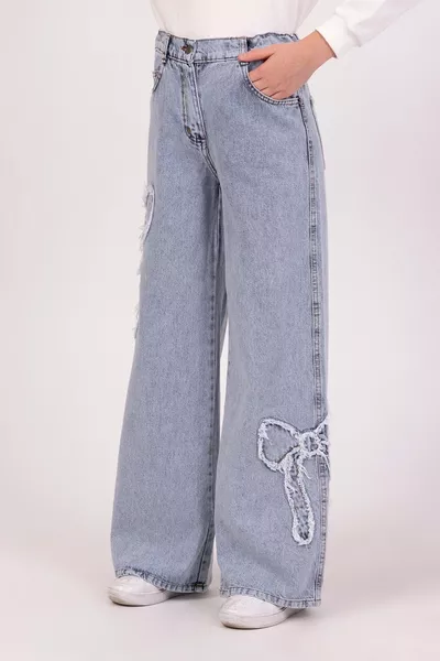 جينز بنطال واسع القصة للبنات مزين بفيوكري وتطريز، بنسيج ناعم
