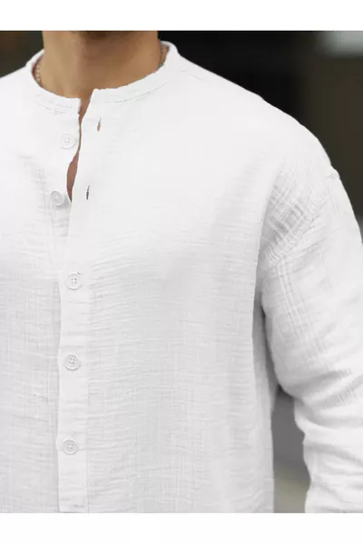 قميص رجالي من الموسلين خفيف وقابل للتنفس، بياقة حكيم نص أزرار وباسلوب واسع - أبيض