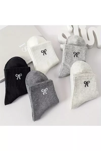 جوارب نسائية قصيرة متعددة الألوان بنقشة مع شريط فراشة مزدوج