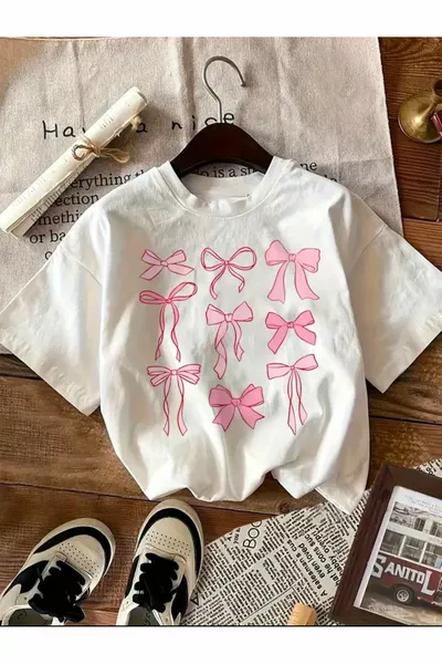 تي شيرت أساسي مطبوع عليه شريط