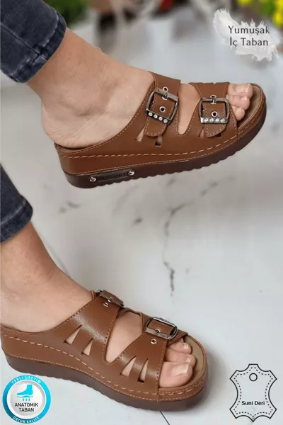 صندل نسائي يومي دارما بشريط مزدوج وحجر وإبزيم ونعل تقويمي للمنزل والخارج