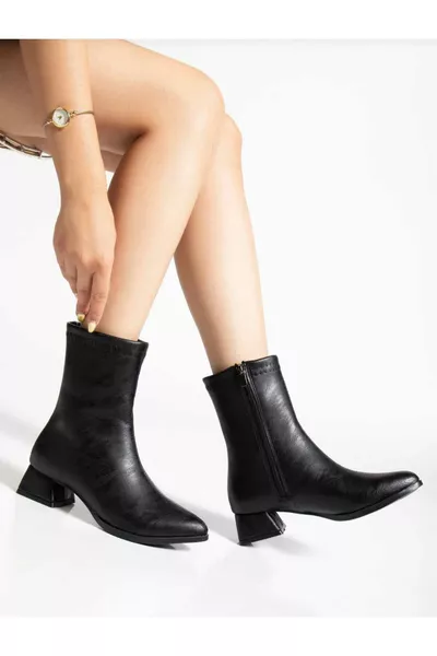 حذاء نسائي أسود بسحاب وكعب قصير وخياطة وسطية