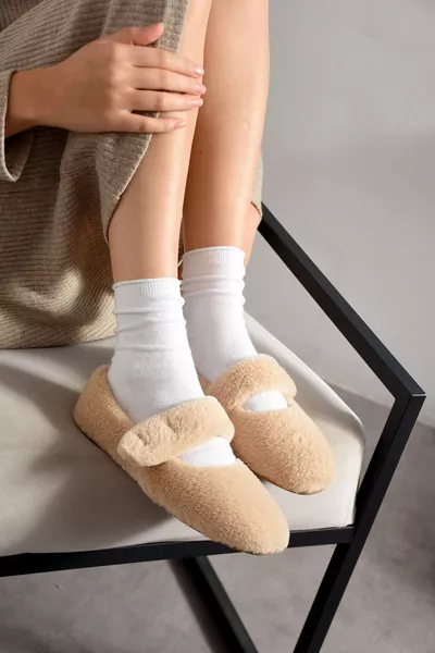 حذاء منزلي نسائي فائق النعومة من الفرو، لا يصدر صوتًا، بنعل خفيف