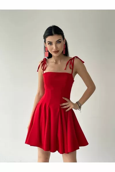 فستان أطلس صغير مع أحزمة كيلوغرام