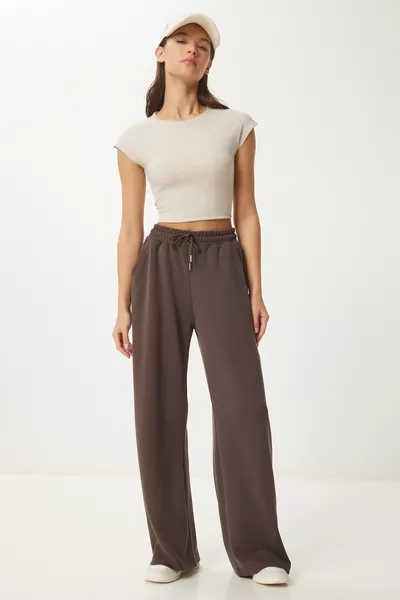 بنطال رياضي بقاعدة واسعة من المودال بني 