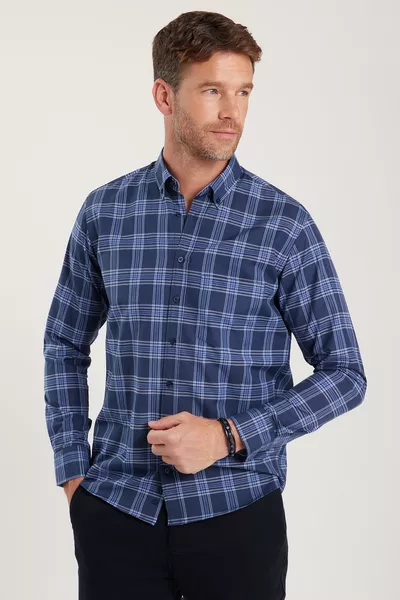 Erkek Regular Fit Klasik Kesim Pamuklu Küçük Kareli Düğmeli Yaka Gömlek