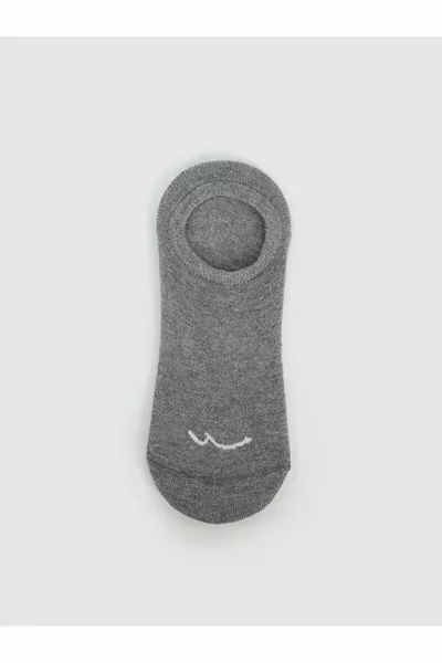 جوارب رجالية رمادية مكتوب عليها 