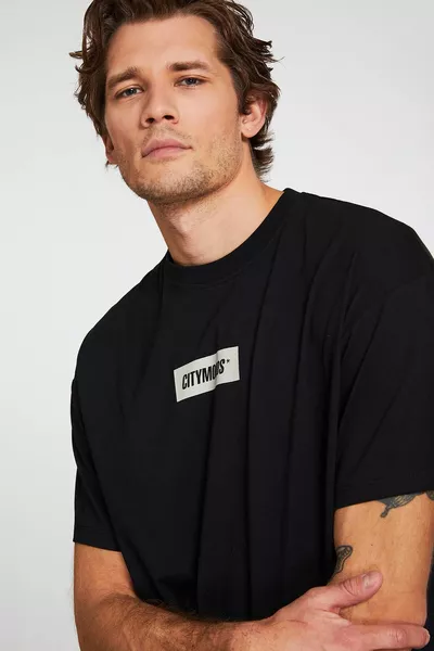 Maglietta Oversize Nera da Uomo Inventıon in Cotone % Organico con Tessuto Spesso e Dettagli di Stampa