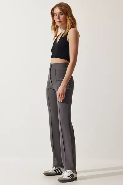 المرأة المدخنة عالية الخصر ليكرا عارضة محبوك السراويل 