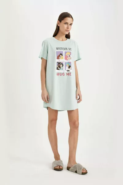 Chemise de nuit à manches courtes, col rond, coupe régulière avec imprimé - Fall in Love SM