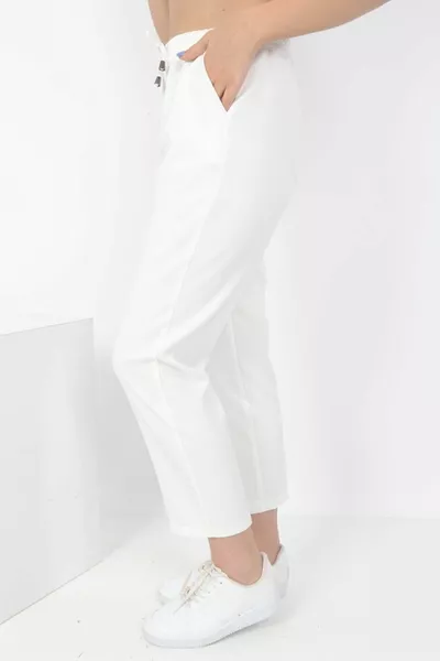 بنطال نسائي أبيض بقماش مزدوج، خصر مطاطي وساق ضيقة