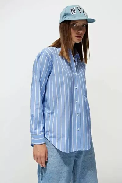  Женская полосатая оверсайз рубашка синяя