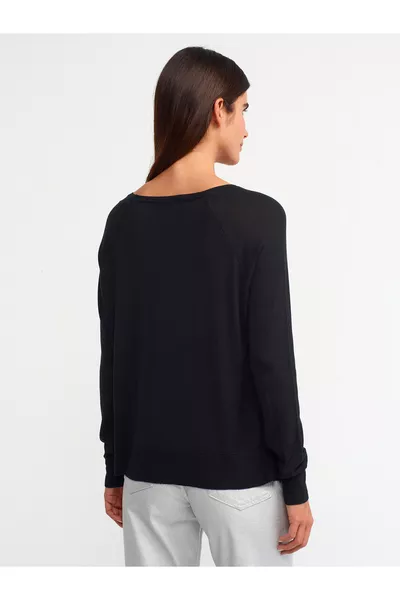  سترة صوفية رقيقة برقبة دائرية - أسود