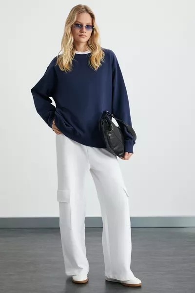 كنزة نسائية من كاريوس من القطن العضوي مبطنة من الداخل، برقبة دائرية، مقاس واسع، باللون الكحلي