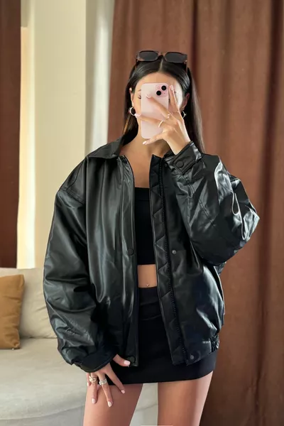 Oversize Vintage Women's Black Leather Jacket