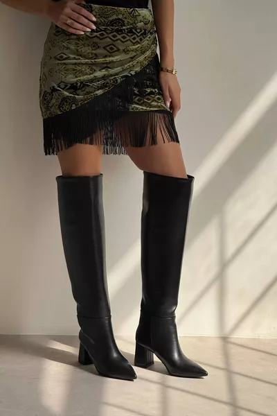 حذاء نسائي كعب عالي برني أسود مطفي مدبب