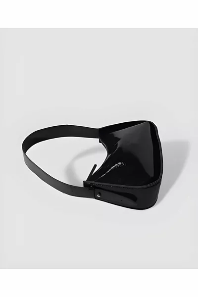 Sac à main et sac bandoulière en cuir verni noir