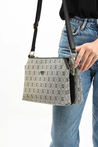 HOOGWAARDIGE TAS MET DRIE VAKKEN, SCHULTERKRUISBAND EN ZWARTE VISON GARNALENPRINT