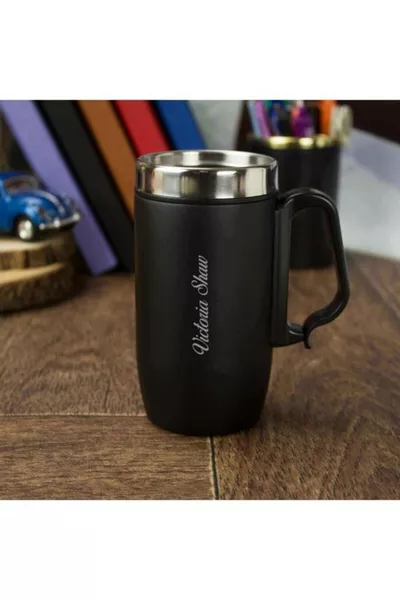 كوب ترمس فولاذي فاخر مع مقبض مع اسم شخصي - أسود