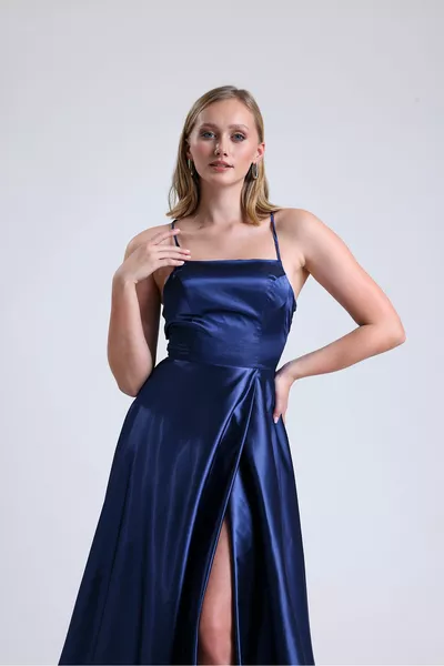 فستان طويل أزرق بترولي