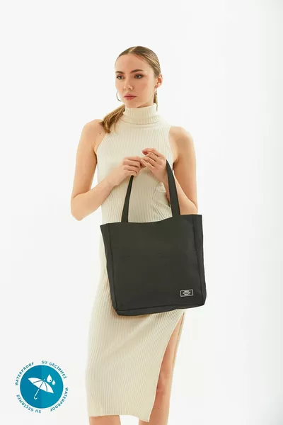 أسود  للماء المرأة الأكمام وحقيبة الكتف مع إغلاق المفاجئة الجبهة 2 جيوب مفصلة 4 مقصورات B:  سم