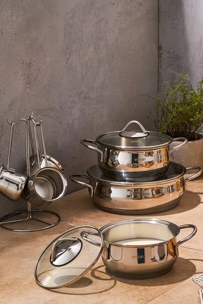 Set da  pezzi per dotazione nuziale in acciaio con base a induzione Andora